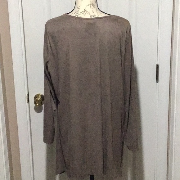 Taupe Tunic with cutout details - Picture 4 of 5